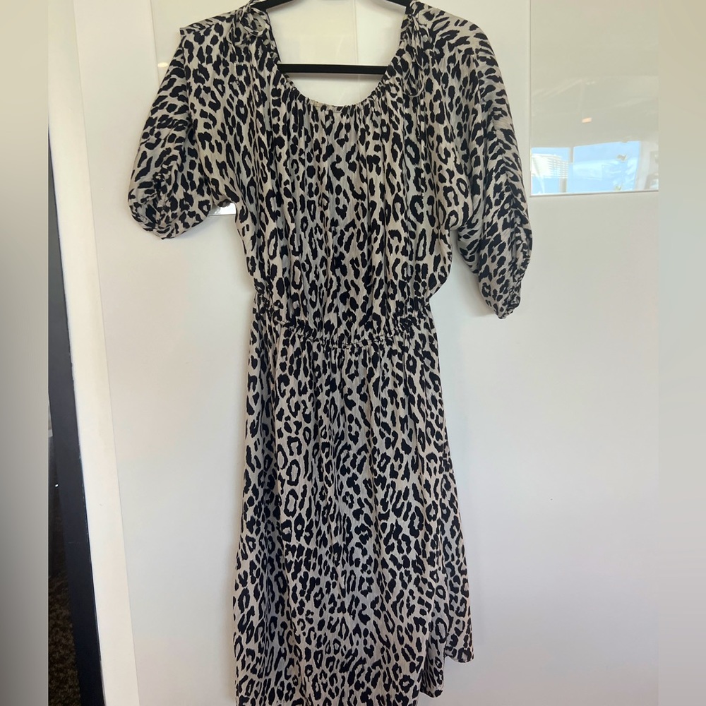 SILK MIDI LEOPARD PRINT DRESS